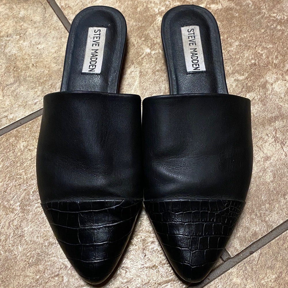 Steve Madden Elegant Black Size 7.5M Mules Career Academia Flats Collegiate - Picture 3 of 7